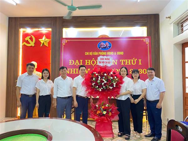 DANH SÁCH CÁN BỘ, CÔNG CHỨC VĂN PHÒNG HĐND & UBND XÃ HÀ NAM