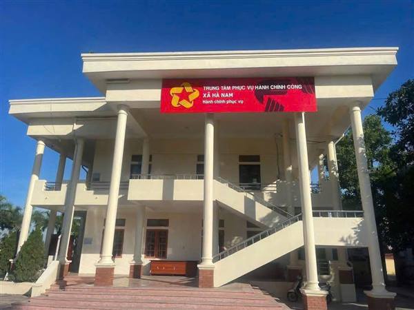 Danh sách lãnh đạo, công chức Trung tâm Phục vụ hành chính công xã Hà Nam