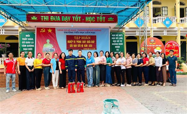 Tập huấn công tác phòng cháy, chữa cháy và cứu nạn, cứu hộ tại các trường học trên địa bàn Liên Mạc