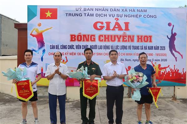 Xã Hà Nam tổ chức Giải bóng chuyền hơi chào mừng 136 năm ngày sinh Chủ tịch Hồ Chí Minh