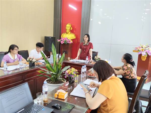 BÍ THƯ ĐẢNG ỦY XÃ HÀ NAM LÀM VIỆC VỚI ỦY BAN MTTQ  VÀ CÁC TỔ CHỨC CHÍNH TRỊ - XÃ HỘI.