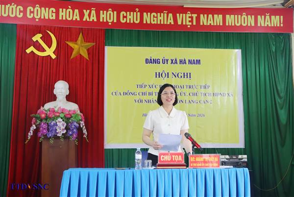 ĐỒNG CHÍ HOÀNG THỊ THÚY HÀ - BÍ THƯ ĐẢNG ỦY, CHỦ TỊCH HĐND XÃ HÀ NAM TIẾP XÚC, ĐỐI THOẠI TRỰC TIẾP VỚI NHÂN DÂN THÔN LANG CAN 2