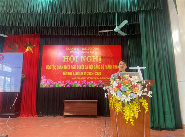 Đảng ủy xã Hà Tây tổ chức Hội nghị học tập, quán triệt Nghị quyết Đại hội Đảng bộ Thành phố lần thứ I
