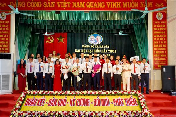 Đại hội đại biểu Đảng bộ xã Hà Tây lần thứ I, nhiệm kỳ 2025-2030 thành công tốt đẹp.