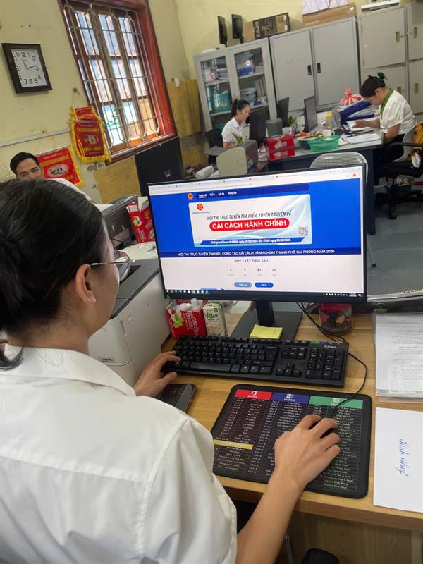 Cán bộ, công chức xã Hà Tây tích cực tham gia Hội thi tìm hiểu, tuyên truyền Cải cách hành chính thành phố Hải Phòng năm 2026