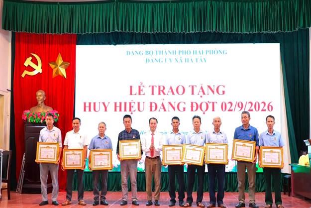 Có thể là hình ảnh về văn bản