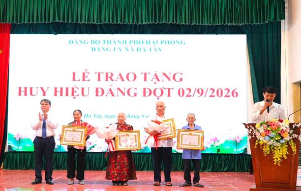 Có thể là hình ảnh về văn bản
