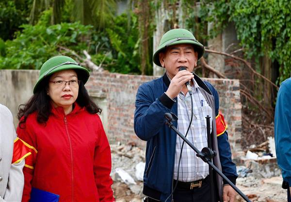 UBND phường Hải An tổ chức cưỡng chế thu hồi đất (đợt 2) đối với 01 hộ dân có đất bị thu hồi để thực hiện dự án đầu tư xây dựng đường Vành đai 2 đoạn tuyến Tân Vũ - Hưng Đạo - đường Bùi Viện. 