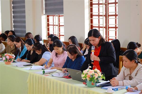 TRƯỜNG THCS LÊ LỢI SINH HOẠT CHI BỘ THƯỜNG KỲ THÁNG 11/2025