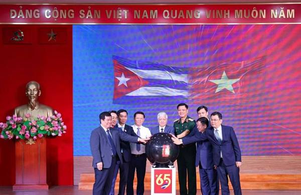 VIỆT NAM - CUBA, NGHĨA TÌNH VƯỢT THỜI GIAN