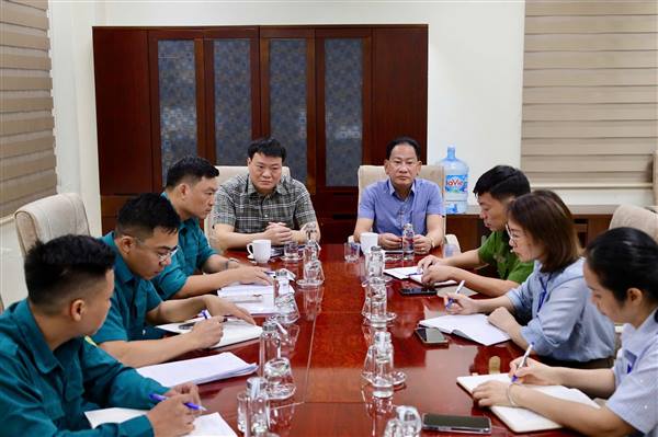 UBND phường Hải An làm việc với Ban chỉ huy quân sự phường nghe báo cáo công tác tuyển quân năm 2026