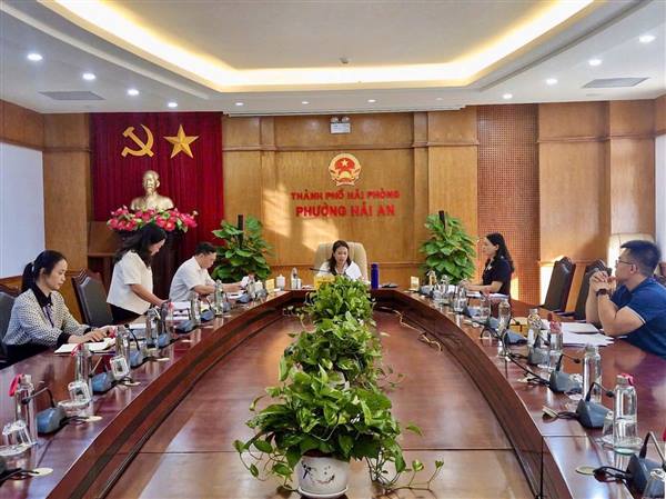 Ngày 23/8/2025, Thường trực Đảng ủy phường Hải An đã tổ chức cuộc họp để bàn giải pháp quyết liệt, đồng bộ nhằm đẩy nhanh tiến độ giải phóng mặt bằng (GPMB) các dự án trọng điểm trên địa bàn và tăng cường thu ngân sách của phường.