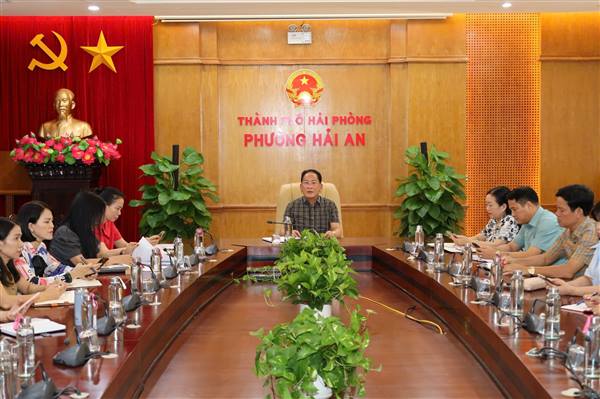 UBND phường Hải An tổ chức cuộc họp nghe báo cáo công tác chuẩn bị khai giảng năm học mới 2025-2026