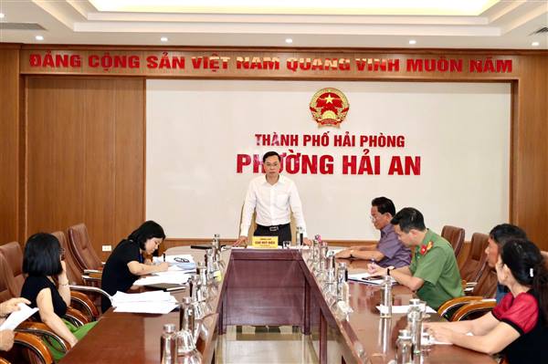 Chủ tịch UBND Phường Hải An đối thoại với các hộ dân chưa bàn giao mặt bằng dự án đường Vành đai 2