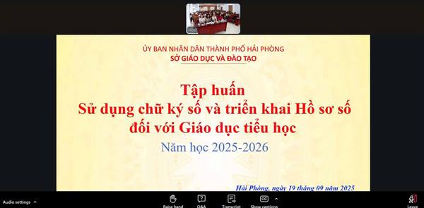 Trường Tiểu học Tràng Cát đã tổ chức tham gia buổi tập huấn trực tuyến tại Phòng Hội trường của nhà trường.