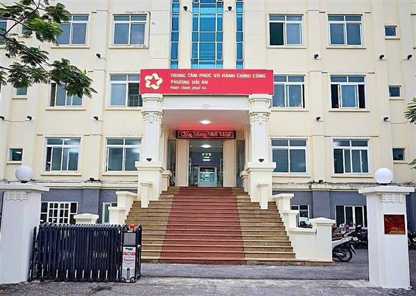 LÃNH ĐẠO PHƯỜNG HẢI AN ĐẾN THĂM VÀ ĐỘNG VIÊN TRUNG TÂM PHỤC VỤ HÀNH CHÍNH CÔNG HOẠT ĐỘNG TẠI ĐỊA ĐIỂM MỚI