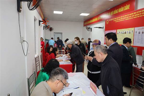 CỬ TRI PHƯỜNG HẢI AN TÍCH CỰC THAM GIA BẦU CỬ