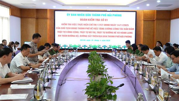 UBND phường Hải An làm việc với Đoàn kiểm tra số 1 về kiểm tra việc thực hiện Chỉ thị 17/CT-UBND ngày 14/11/2025 của Chủ tịch UBND thành phố Hải Phòng 