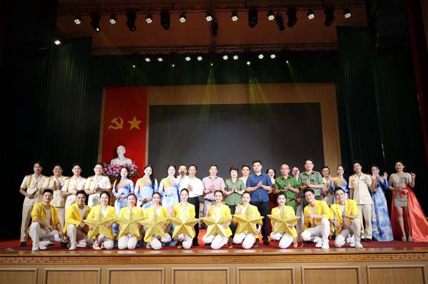 PHƯỜNG HẢI AN: CHƯƠNG TRÌNH BIỂU DIỄN VĂN NGHỆ “CÔNG AN NHÂN DÂN VÌ NƯỚC QUÊN THÂN, VÌ DÂN PHỤC VỤ” 