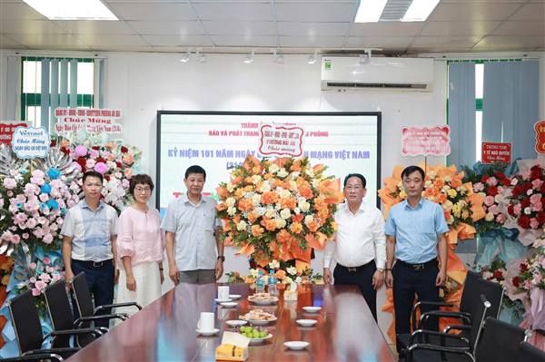 PHƯỜNG HẢI AN THĂM, CHÚC MỪNG CÁC CƠ QUAN BÁO CHÍ NHÂN KỶ NIỆM 101 NĂM NGÀY BÁO CHÍ CÁCH MẠNG VIỆT NAM