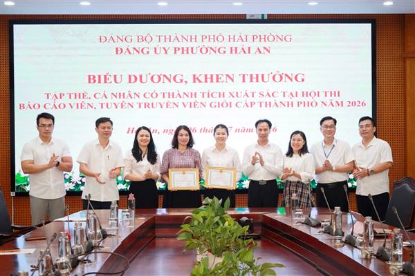 ĐẢNG UỶ PHƯỜNG HẢI AN BIỂU DƯƠNG, KHEN THƯỞNG TẬP THỂ VÀ CÁ NHÂN CÓ THÀNH TÍCH XUẤT SẮC TẠI HỘI THI BÁO CÁO VIÊN, TUYÊN TRUYỀN VIÊN GIỎI CẤP THÀNH PHỐ NĂM 2026 