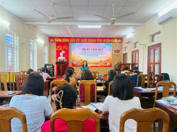 TRƯỜNG TIỂU HỌC CÁT BI TRI ÂN, TẶNG QUÀ GIA ĐÌNH CHÍNH SÁCH, NGƯỜI CÓ CÔNG VỚI CÁCH MẠNG NHÂN NGÀY THƯƠNG BINH - LIỆT SĨ 27/7