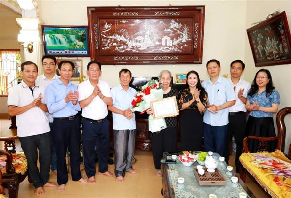 Hộ dân phường Hải An tự nguyện hiến 131,2 m² đất phục vụ mở rộng tuyến đường trước cửa trường THPT Hải An