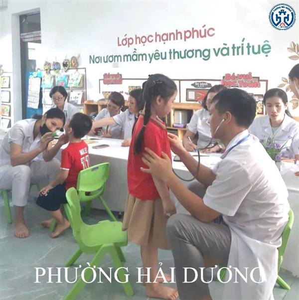 TRƯỜNG MẦM NON QUANG TRUNG TỔ CHỨC KHÁM SỨC KHỎE ĐỊNH KỲ CHO TRẺ NĂM 2025