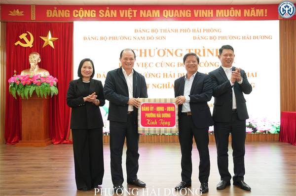 ĐẢNG UỶ PHƯỜNG HẢI DƯƠNG LÀM VIỆC VỚI ĐẢNG UỶ PHƯỜNG NAM ĐỒ SƠN VỀ TRIỂN KHAI NỘI DUNG KẾT NGHĨA GIỮA HAI ĐỊA PHƯƠNG