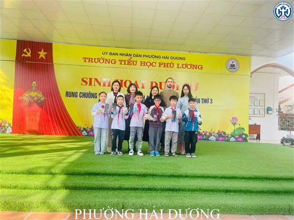 TRƯỜNG TIỂU HỌC PHÚ LƯƠNG PHÁT ĐỘNG QUYÊN GÓP HƯỚNG VỀ MIỀN TRUNG VÀ ĐẮK LẮK TRONG SINH HOẠT DƯỚI CỜ TUẦN 14