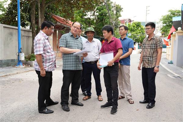 Bí thư Đảng ủy phường Hải Dương kiểm tra tiến độ các dự án còn vướng giải phóng mặt bằng
