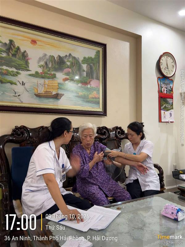 TRẠM Y TẾ PHƯỜNG HẢI DƯƠNG TỔ CHỨC KHÁM SỨC KHỎE TẠI NHÀ CHO NGƯỜI CAO TUỔI, NGƯỜI KHUYẾT TẬT VÀ ĐỐI TƯỢNG BẢO TRỢ XÃ HỘI

