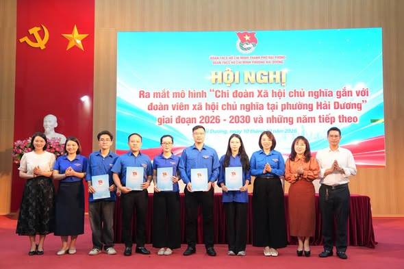 ĐOÀN THANH NIÊN PHƯỜNG HẢI DƯƠNG RA MẮT MÔ HÌNH “CHI ĐOÀN XÃ HỘI CHỦ NGHĨA GẮN VỚI ĐOÀN VIÊN XÃ HỘI CHỦ NGHĨA”