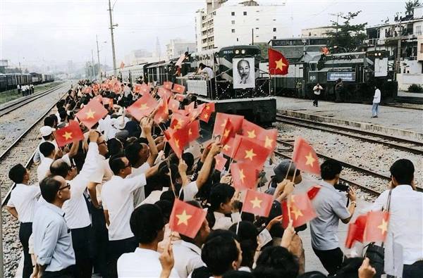 CHUYẾN TÀU ĐẶC BIỆT ĐƯA BÁC HỒ TỪ HẢI PHÒNG VỀ HÀ NỘI VÀ LỜI CĂN DẶN CÁCH ĐÂY 80 NĂM
