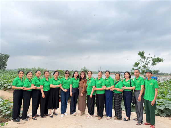 HỘI NÔNG DÂN PHƯỜNG HẢI DƯƠNG TỔ CHỨC THAM QUAN, HỌC TẬP MÔ HÌNH NÔNG NGHIỆP HIỆU QUẢ TRÊN KHU VỰC SÔNG THÁI BÌNH
