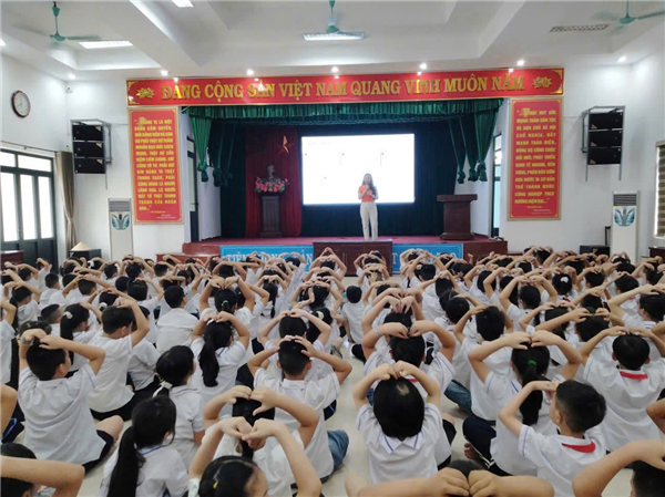 CÁC TRƯỜNG TIỂU HỌC NHỊ CHÂU, NGỌC CHÂU TỔ CHỨC NHIỀU HOẠT ĐỘNG Ý NGHĨA CHÀO MỪNG 85 NĂM NGÀY THÀNH LẬP ĐỘI TNTP HỒ CHÍ MINH VÀ 136 NĂM NGÀY SINH CHỦ TỊCH HỒ CHÍ MINH

