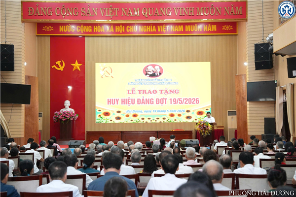 ĐẢNG UỶ PHƯỜNG HẢI DƯƠNG TỔ CHỨC LỄ TRAO TẶNG HUY HIỆU ĐẢNG ĐỢT 19/5/2026