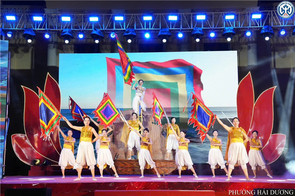NƠI ĐẦU DÓNG NỞ HOA - DẤU ẤN CỦA PHƯỜNG HẢI DƯƠNG TRÊN SÂN KHẤU THÀNH PHỐ HOA PHƯỢNG ĐỎ 