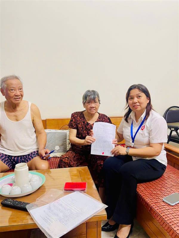 **TRUNG TÂM PHỤC VỤ HÀNH CHÍNH CÔNG PHƯỜNG HẢI DƯƠNG TẬN TÂM HỖ TRỢ NGƯỜI DÂN GIẢI QUYẾT THỦ TỤC HÀNH CHÍNH**