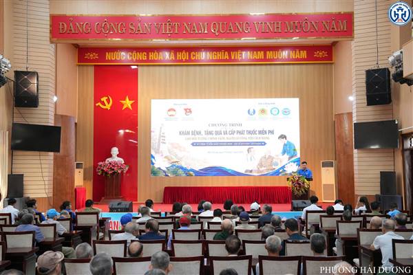 PHƯỜNG HẢI DƯƠNG LAN TỎA ĐẠO LÝ “UỐNG NƯỚC NHỚ NGUỒN” QUA CHƯƠNG TRÌNH KHÁM BỆNH, TƯ VẤN SỨC KHỎE VÀ TRAO QUÀ TRI ÂN NGƯỜI CÓ CÔNG