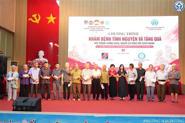 PHƯỜNG HẢI DƯƠNG TỔ CHỨC CHƯƠNG TRÌNH TRI ÂN, TẶNG QUÀ VÀ KHÁM SỨC KHỎE CHO NGƯỜI CÓ CÔNG VỚI CÁCH MẠNG
