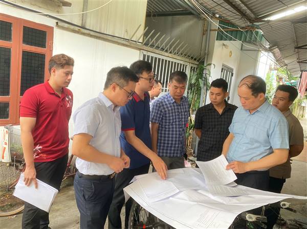 ĐỒNG CHÍ BÍ THƯ ĐẢNG ỦY PHƯỜNG HẢI DƯƠNG KIỂM TRA TIẾN ĐỘ THỰC HIỆN MỘT SỐ DỰ ÁN TRỌNG ĐIỂM TRÊN ĐỊA BÀN