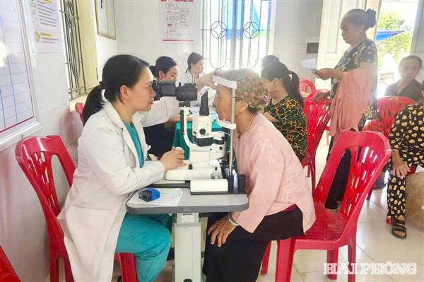 Hơn một nửa dân số Hải Phòng được khám sức khỏe miễn phí 👇