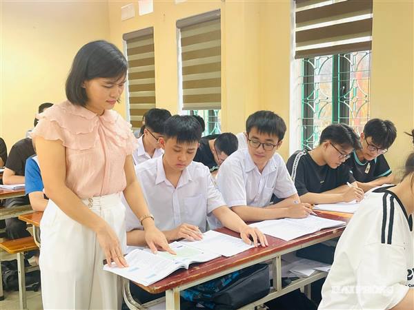 Hoàn thành việc sắp xếp các trường công lập trước ngày 30/8 👇👇👇