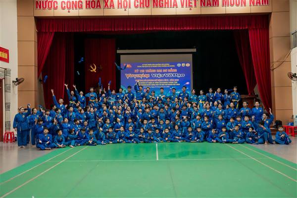HƠN 200 VÕ SINH THAM GIA KỲ THI THĂNG CẤP SƠ ĐẲNG VOVINAM PHƯỜNG HẢI DƯƠNG MỞ RỘNG LẦN II NĂM 2026