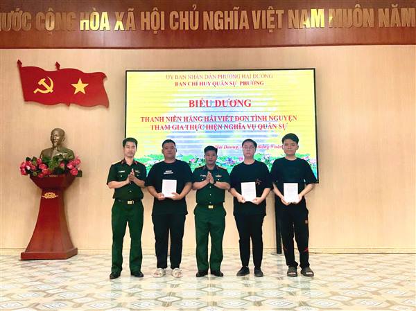 TUỔI TRẺ PHƯỜNG HẢI DƯƠNG HĂNG HÁI VIẾT ĐƠN TÌNH NGUYỆN NHẬP NGŨ NĂM 2027