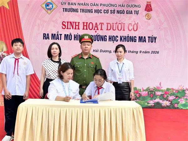 CÔNG AN PHƯỜNG HẢI DƯƠNG PHỐI HỢP RA MẮT MÔ HÌNH “TRƯỜNG HỌC KHÔNG MA TÚY” TẠI TRƯỜNG TRUNG HỌC CƠ SỞ NGÔ GIA TỰ