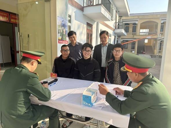 THANH NIÊN XÃ HẢI HƯNG HĂNG HÁI THỰC HIỆN KHÁM TUYỂN NGHĨA VỤ QUÂN SỰ NĂM 2026 