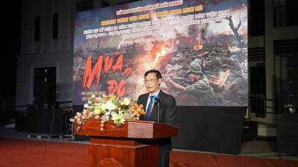 XÃ HẢI HƯNG PHỐI HỢP VỚI VIETTEL CỤM THANH MIỆN TỔ CHỨC CHIẾU PHIM “MƯA ĐỎ” THU HÚT GẦN 1.000 KHÁN GIẢ. 