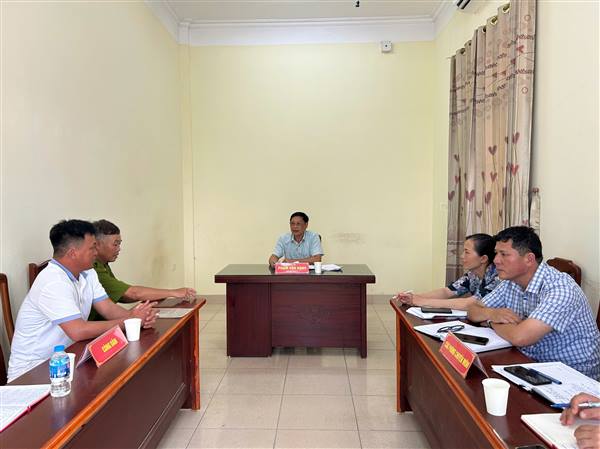 ĐỒNG CHÍ CHỦ TỊCH UBND XÃ ĐÃ CÓ BUỔI TIẾP CÔNG DÂN ĐẦU TIÊN KỂ TỪ KHI VẬN HÀNH XÃ MỚI 
